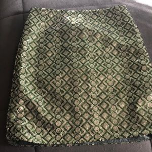 Sequined skirt (green and gold).